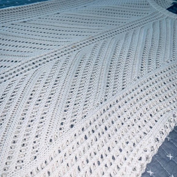 Chelsea & Theodore Loose Knit Crochet Summer Sweater - Picture 4 of 9